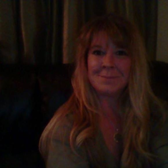 Meet your Posher, Connie - Picture 1 of 1